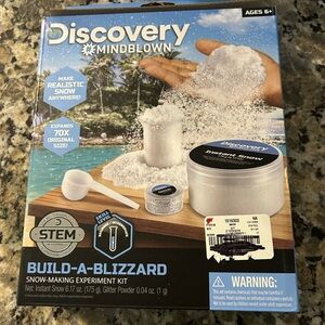 Discovery Mindblown Snow Experiment Kit - Blue and White